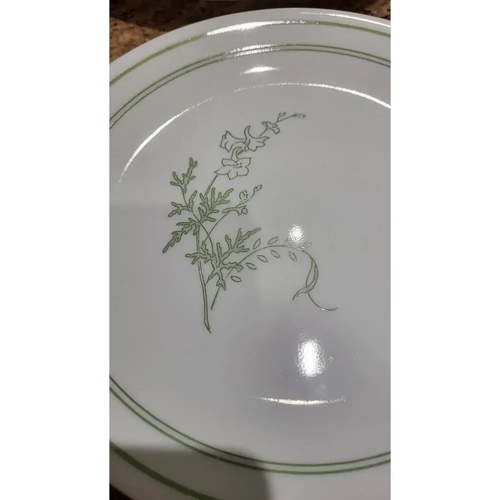 Vintage Corelle Floral Spray Plates (Qty 3 Dinner Plates & Qty 1 Luncheon Plate)